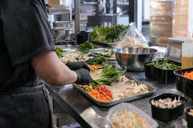 Cold packs for shipping food and meal boxes